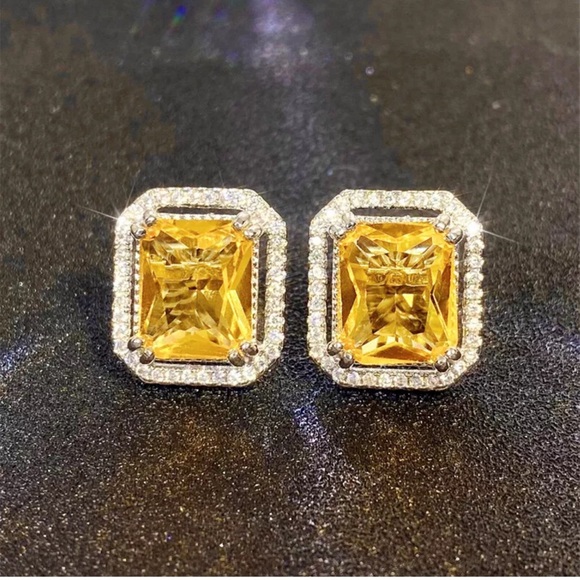 NEW Big Citrine Cubic Zirconia Silver Stud Earrings - Picture 5 of 10